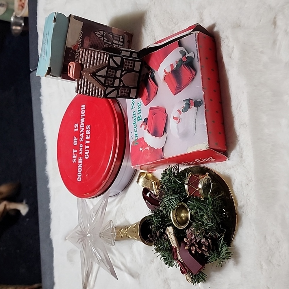 VINTAGE CHRISTMAS DECORATIVE ASSORTMENT BUNDLE